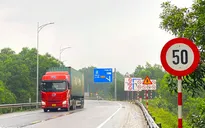 Khắc phục gần 10.000 vị trí bất cập về đèn tín hiệu, biển báo giao thông trên cả nước