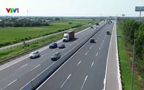 Chạy chậm dưới tốc độ tối thiểu trên cao tốc tiềm ẩn nguy cơ tai nạn