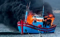 Cứu sống 5 ngư dân sau vụ cháy, chìm tàu cá trên biển Nhật Lệ