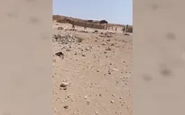Houthi tấn công căn cứ quân sự tại Yemen khiến hơn 50 người thiệt mạng