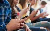 Na Uy đề xuất cấm trẻ em dưới 16 tuổi sử dụng mạng xã hội và trò chơi có hại