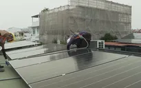 Sản lượng điện mặt trời của Singapore giảm do khói mù
