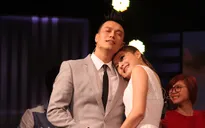 Lan Phương “tình tứ” cùng Việt Anh trên sân khấu Cầu vồng