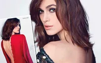 Keira Knightley khoe lưng trần