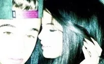 Bức ảnh bị xóa của Justin Bieber và Selena Gomez