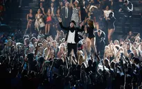 Tưng bừng lễ trao giải VMAs 2013