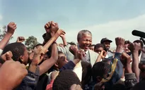 Nelson Mandela và 50 bức ảnh truyền cảm hứng nhất