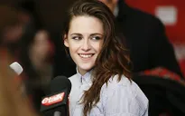 Kristen Stewart muốn... cạo đầu