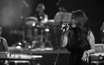 Đầu năm gặp ca nương Kiều Anh mê cả ca trù lẫn world music