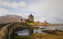 10 lâu đài kỳ vỹ nhất Scotland