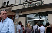 Hệ thống ngân hàng Bulgaria rối loạn vì tin đồn thất thiệt