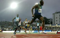 Usain Bolt phá kỷ lục đường chạy 200m