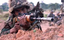 Ấn Độ và Pakistan đọ súng dọc biên giới