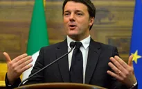Thủ tướng Italy vượt qua cuộc bỏ phiếu tín nhiệm