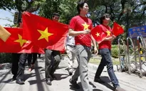Thể hiện lòng yêu nước nhưng phải tỉnh táo, sáng suốt