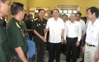 Đồng chí Tô Huy Rứa thăm Trung tâm điều dưỡng thương binh Kim Bảng