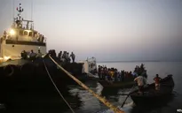 Lật phà chở hàng trăm hành khách tại Bangladesh