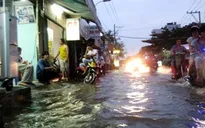 Triều cường bất thường tại Cần Thơ
