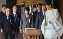 Thủ tướng Nhật Bản gửi đồ lễ đến đền Yasukuni