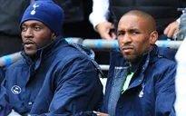 Adebayor: "Chân gỗ"...siêu lỗ của Man City