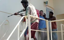 Tom Hanks và cuộc đối đầu với hải tặc Somali