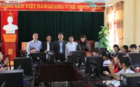 Quỹ Tấm lòng Việt trao tặng máy vi tính cho trường THCS xã Minh Tân
