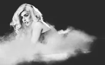 Lady Gaga thừa nhận từng nhẵn túi vì tổ chức tour Monster Ball
