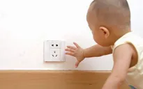 Sơ cứu khi trẻ bị điện giật