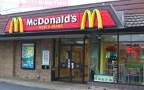 McDonald bị kiện vì “quỵt” tiền lương nhân viên