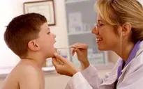 Phòng và điều trị viêm họng cấp tính ở trẻ em