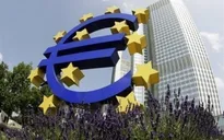 EU hạ thấp triển vọng tăng trưởng do rủi ro lạm phát