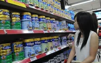 Ngày đầu áp giá trần, các hãng sữa rục rịch giảm giá
