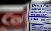Bloomberg công bố báo cáo chất Triclosan trong kem đánh răng Colgate có thể gây ung thư