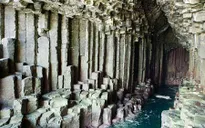 7 hang động biển kì vĩ nhất thế giới