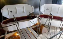 Lạ mắt khách sạn có giường bằng… quan tài