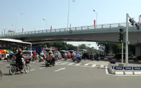 Thông xe cầu vượt dầm thép lớn nhất Hà Nội