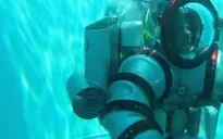 Thám hiểm lòng đại dương dễ dàng hơn với Exosuit