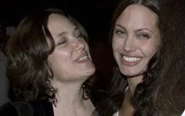 Angelina Jolie cắt bỏ ngực để phòng ngừa ung thư