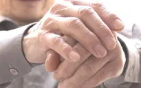 Thoái hóa khớp bàn tay ở người cao tuổi