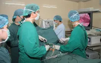 Phương pháp nội soi điều trị thoát vị cơ hoành ở trẻ sơ sinh