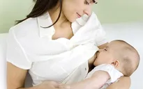Nuôi con bằng sữa mẹ: Lợi ích cho cả mẹ và bé