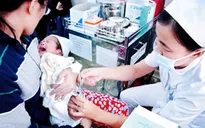 Sản phụ "sợ" tiêm mũi 24 tiếng vaccine viêm gan B cho con