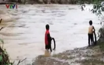 Học sinh dân tộc thiểu số làm phim về thiên tai