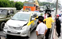 Tai nạn liên hoàn trên đường cao tốc Thăng Long