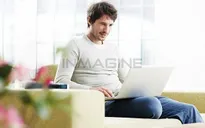 Phòng tránh việc cận thị khi làm việc trên máy tính
