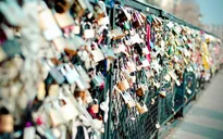 Cây cầu "khóa tình yêu" ở Paris có thể bị hủy bỏ