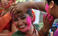 Lễ hội màu sắc Holi của tín đồ Hindu