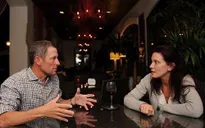 Lance Armstrong tiết lộ thêm những tình tiết động trời