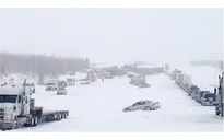 Canada: Tai nạn liên hoàn vì bão tuyết, 100 người bị thương
