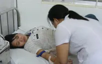 40 công nhân nhập viện vì ngộ độc thực phẩm